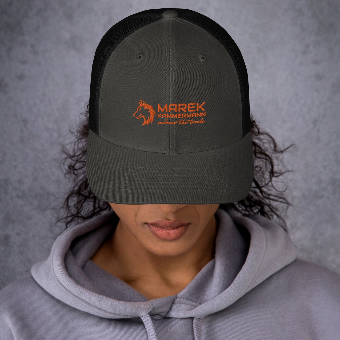 Trucker-Cap Embrace the trails - Einheitsgrösse für Sie und Ihn